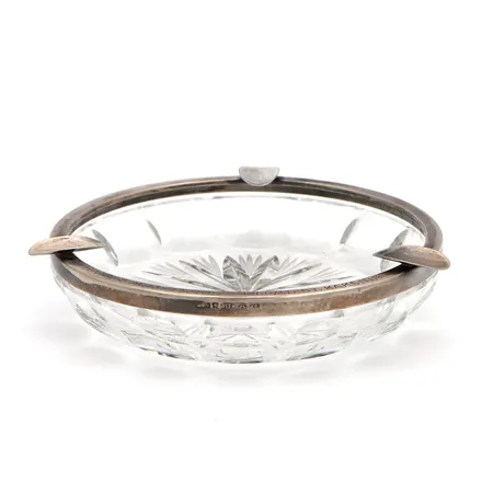Tuhka-asti hopeareuneksulle, kaiverrettu, Ø 110mm, 830br, Paino: 158,2 g