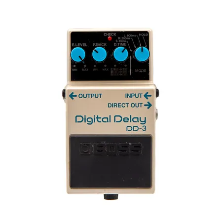 Pedaali, Boss DD-3, Digital Delay Effects, pienä käytön jälkiä