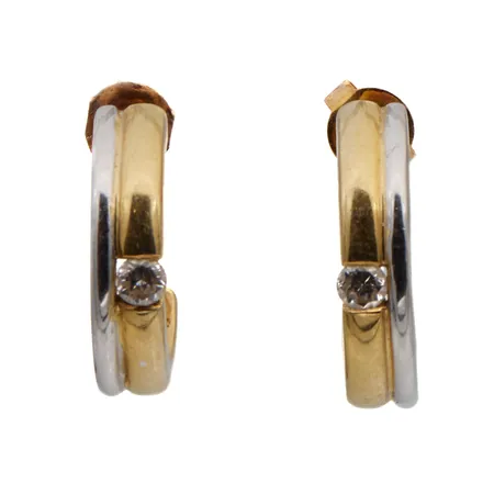 Timanttikorvakorut 2xn.0.08ct, korkeus 18mm, toinen hieman vääntynyt ja tausta puuttuu, 750 kelta- ja valkokulta, Paino: 4,3 g