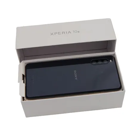 Puhelin Sony Xperia 10 III 5G, 6/128GB, musta, etu- ja takalasissa naarmuja, laatikko, ostokuitti 13.8.2022