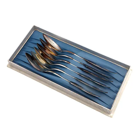 Kuusi jälkiruokalusikkaa, pituus 160mm, kaiverrettu, 830,  Paino: 149,9 g