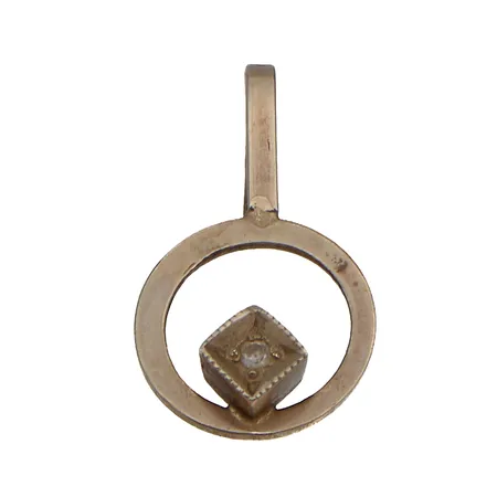 Timanttiriipus 1xn.0.005ct, korkeus 16mm, 750 valkokulta,  Paino: 0,6 g