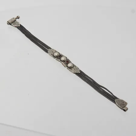 Rannekoru kivillä, pituus 190mm, käytön jälkiä. 925br, Paino: 19 g