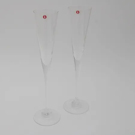 Kaksi kuohuviinilasia Aurora Iittala. Paino: 0 g