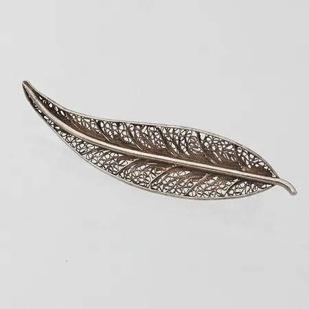 Filigraani-rintaneula, mitat 23x63mm, 800,  Paino: 3,8 g