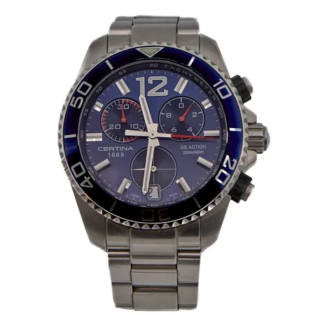 Teräsrannekello Certina DS Action, ref C013.417 A, taulun Ø 42.5mm, rannekkeen pituus 180mm, quartz:paristo loppunut, kehässä ja rungossa käytön jälkiä