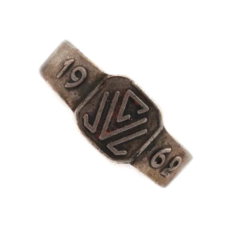 Kantasormus, koko 20½, kaiverrettu, 813, Paino: 6,3 g