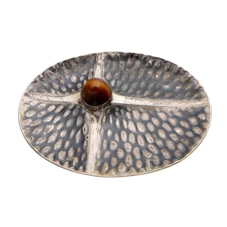 Kivirintaneula, Kultasepät Salovaara, vuodelta 1965, mitat 35x48mm, 813br, Paino: 15,6 g