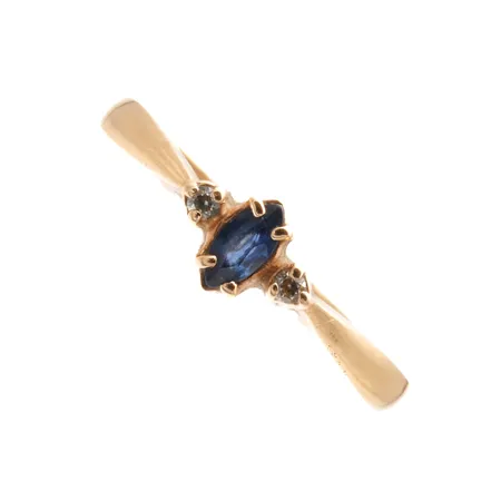 Kivisormus, koko 17¾, leveys 1,6-5,5mm, 585br, Paino: 1,6 g