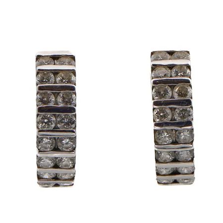 Timanttikorvakorut 32xn.0.04ct, korkeus 16mm, 585br, valkokulta, Paino: 4,1 g