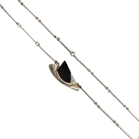 Kaulakoru, Lapponia, Nuba, desing Zoltan Popovits, 1989, pituus 40cm, eebenpuu ja hopea, 925br, Paino: 10,3 g