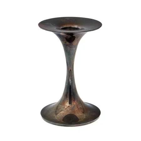 Kynttilänjalka, Trumpetti, design Tapio Wirkkala, kaiverrettu, korkeus 100mm, 830br,  Paino: 121 g