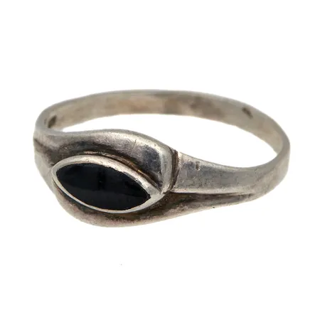 Kivisormus, koko 17¾, 925br, Paino: 1,6 g