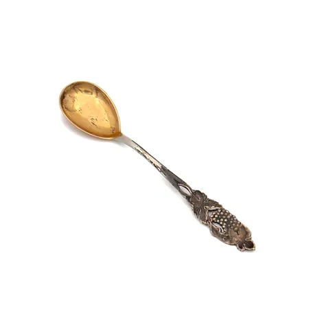 Sokerilusikka, pituus 114mm, kaiverrettu, 813,  Paino: 9,5 g