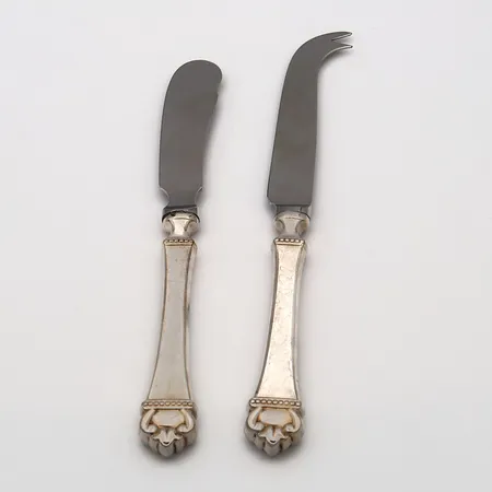 Voi- ja juustoveitsi, pituudet 185mm ja 205mm, Kultakeskus Oy, 830br, Paino: 132,7 g