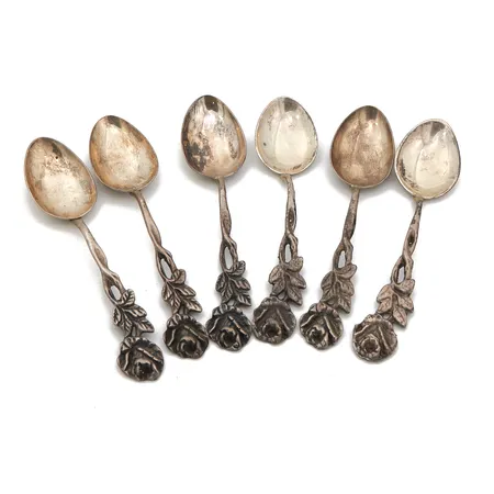 Kuusi mokkalusikkaa, pituus 90mm, hopeaa,  Paino: 48,4 g