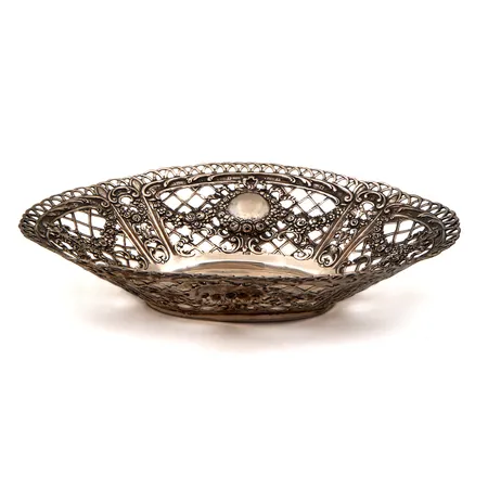 Filigraanikulho, leveys 160mm, pituus 215mm, korkeus 50mm, 835, Paino: 222,6 g