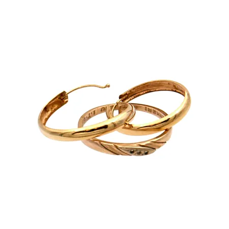 Vialliset korvarenkaat ja sormus, 585br, Paino: 3,2 g