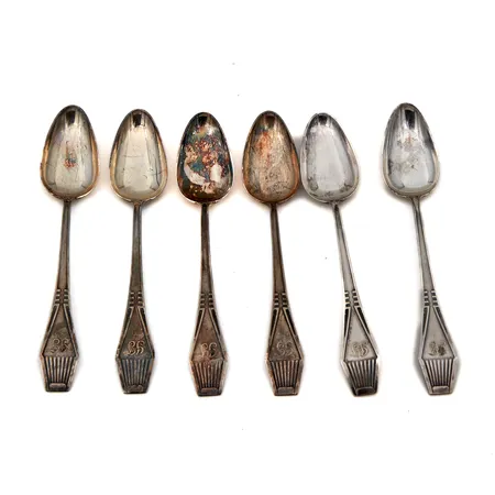 Kuusi kahvilusikkaa, kaiverrettu, Suomi, pituus 117mm, 830,  Paino: 72,8 g
