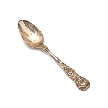 Kuvioitu lusikka, pituus 179mm, kaiverrettu, William Eley I & William Fearn, valmistettu Lontoossa 1822, 925, Paino: 66,5 g