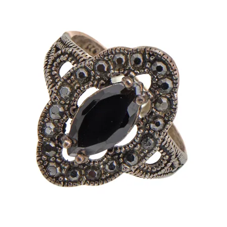 Kivisormus, koko 19, 925br, Paino: 3,9 g