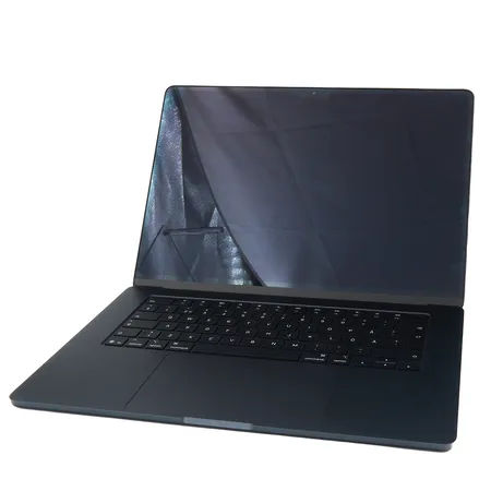 Kannettavatietokone MacBook Air 15 M4 16/256 GB (keskiyö), 1 laturi, kuitin päivämäärä 02.01.2026