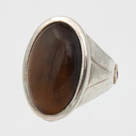 Kivisormus, koko 19½, 925br Paino: 19,2 g