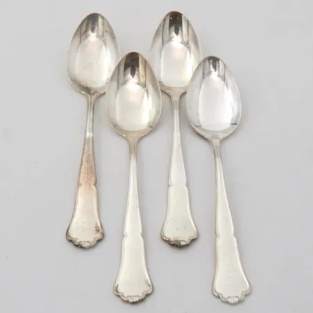 Neljä kahvilusikkaa Chippendale, pituus 115mm, 830,  Paino: 47,7 g