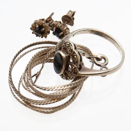 Viallisia hopea koruja, 830-925br,  Paino: 7,9 g