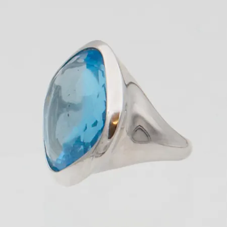 Kivisormus, koko 17, 925br,  Paino: 12,9 g