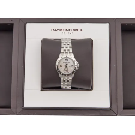 Teräsrannekello Raymond Weil, Tango, ref. 5590,  no V963308, 8x0.003ct timantit, taulun  Ø 28mm, quartz,  rannekkeen pituus 160mm, 4 lisäpalaa, laatikko ja todistukset