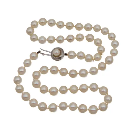 Helmikaulakoru hopealukolla, helmen Ø 7,6mm, nauhan pituus 54,5cm, 925br,  Paino: 40,3 g