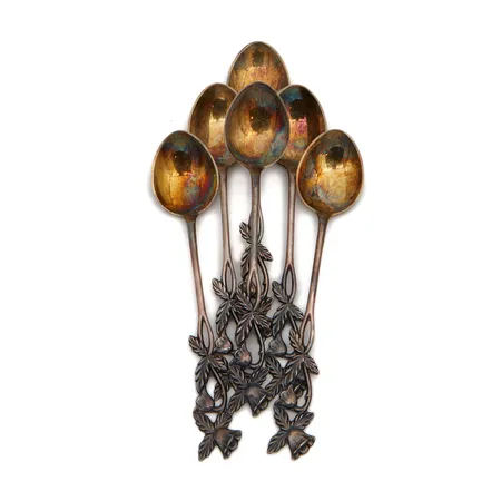 Kuusi kahvilusikkaa, kaiverrettu, pituus 120mm, 813,  Paino: 60,3 g