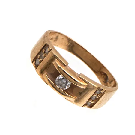 Kivisormus, koko 16¼, 585br,  Paino: 2,2 g