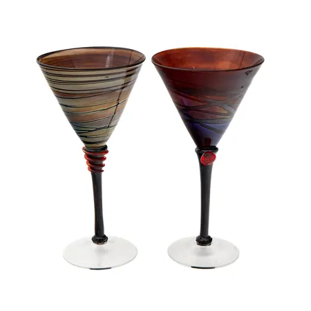 Kaksi Martini-lasia, korkeus 21,5cm, Ø 111mm, tuntematon signeeraus