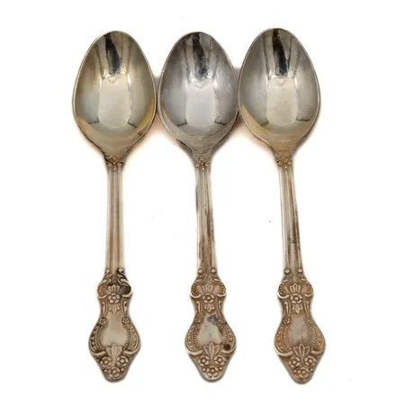 Kolme lusikkaa, pituus 140mm, 800,  Paino: 81,8 g