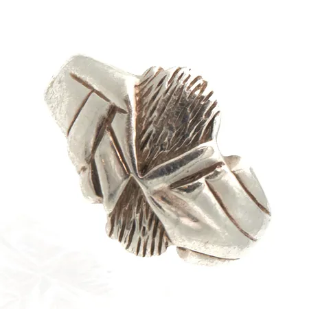 Sormus, koko 18½, 925,  Paino: 4,7 g