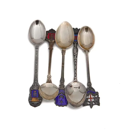 Viisi emaloitua lusikkaa, 800br, Paino: 62 g