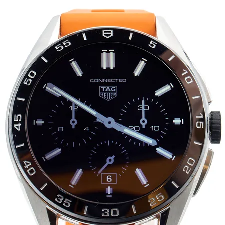 Älykello Tag Heuer, Connected E4, SBR8A10.BT6259, ref. XER2554, Ø 45mm, silikoniranneke, Lindroosin takuu vanhentunut 4/2024, takuukortti, ohjekirjat, latausjohto ja -alusta sekä laatikot.