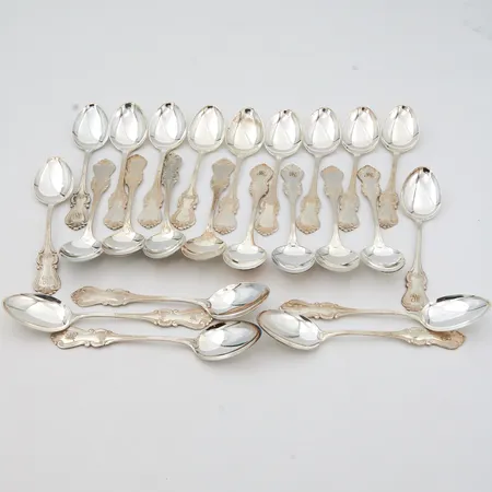 24 kahvilusikkaa, Margit, kaiverrettu, pituus 116mm, 830, Paino: 320,5 g