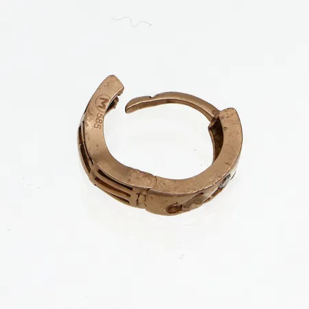 Viallinen kivikorvakoru, 585br,  Paino: 1,1 g