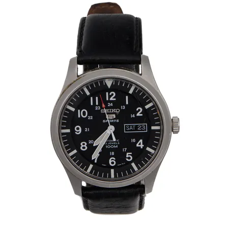 Teräsrannekello, Seiko 5 Sports automaatti, 23 kivininen, nahkaranneke, ref. 7S36-03J0, rungon Ø 40mm, lasissa pieniä käytön jälkiä, rannekkeen pituus 150-210mm