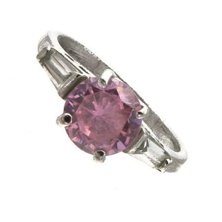 Kivisormus, koko 17¼, korumetallia,