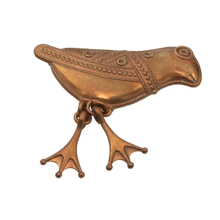 Rintakoru Kalevala Koru, Hattulan Lintu, leveys 54mm, korkeus 55mm, pronssia