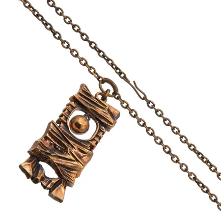 Kaulakoru, design P.Sarpaneva, ketjun pituus 64cm, riipuksen korkeus 80mm, pronssia