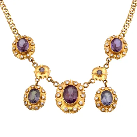 Kivikaulakoru, pituus 48,5cm, kaiverrettu, kivissä pientä kulumaa, tekijänleima ASL, 750br, Paino: 74,1 g