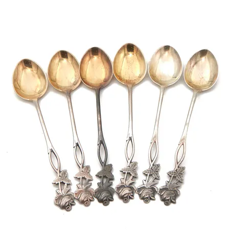 Kuusi kahvilusikkaa, Ruusu, kaiverrettu, pituus 120mm, 813h,  Paino: 61,1 g