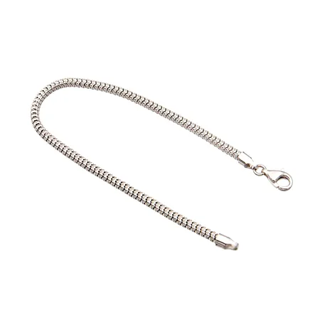 Rannekoru, pituus 190mm, leveys 3mm, 585 valkokultaa, Paino: 5,5 g