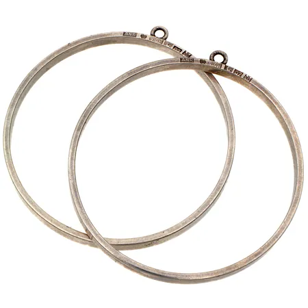 Korvarenkaat, lenkit puuttuu, Ø 47mm, Kaunis Koru, vuodelta 1967, tekijänleima ANR, 916, Paino: 12,9 g