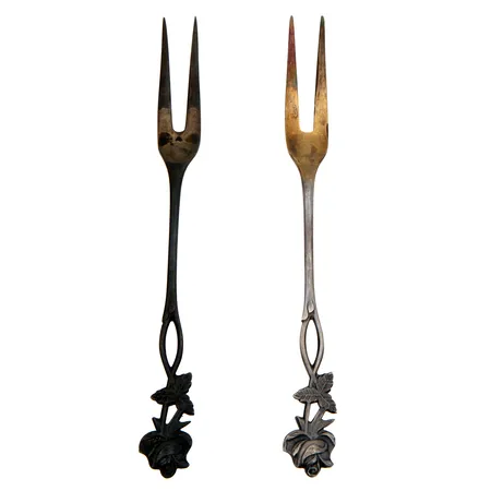 Kaksi leikkelehaarukkaa, Ruusu, pituus 140mm, 813, Paino: 21,2 g